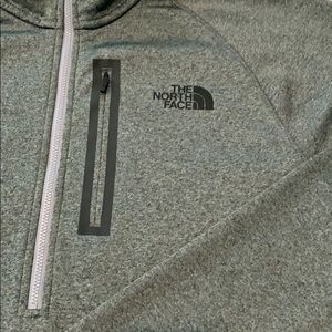 North Face Canyonland 1/2 Zip. Large.